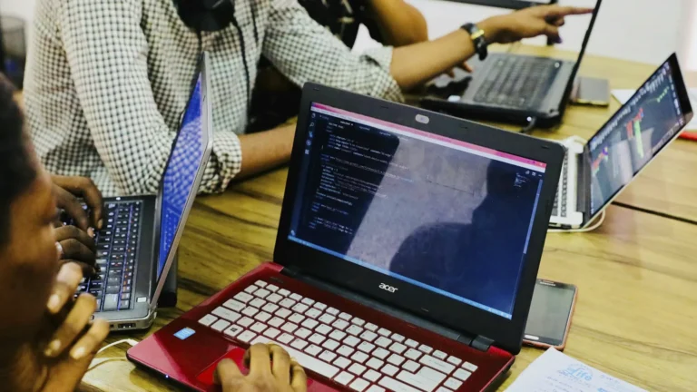 Cinco potenciales cambios de la IA generativa al ciclo de vida del desarrollo de software