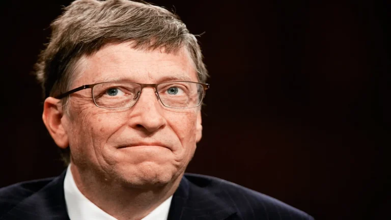 Las profesiones que sobrevivirán a la transición a la IA, según Bill Gates