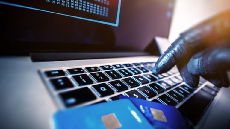 Conoce los 5 tipos de estafas online más frecuentes con IA